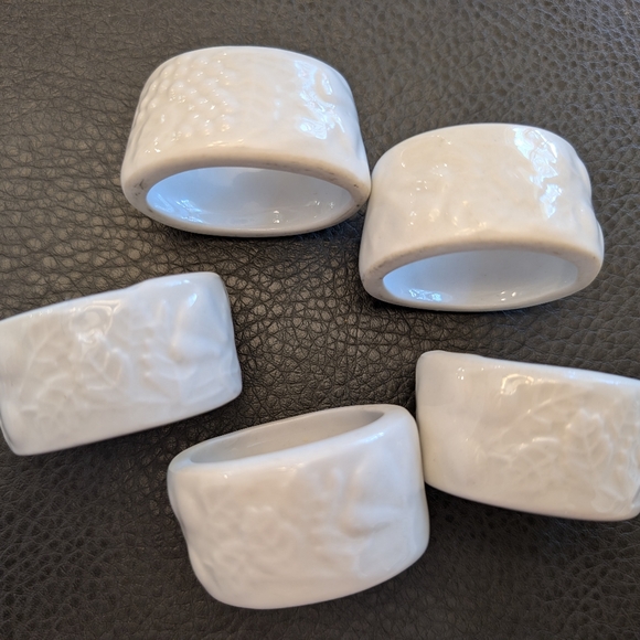 White Ceramic Leaf Napkin Ring Holders Set 5 Fall Country Classics Holiday Chic - Picture 6 of 12